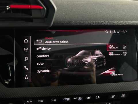 Audi RS3 Sportback 2.5 TFSI quattro Pano|HuD|Memory|Massage