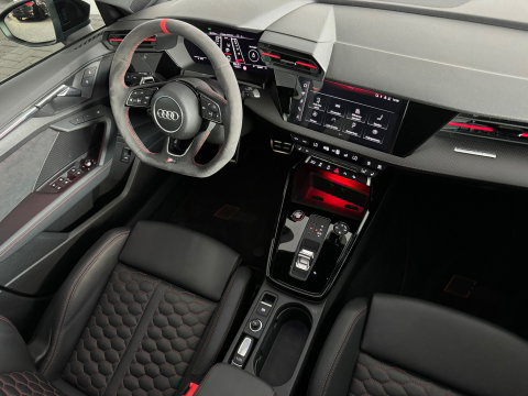 Audi RS3 Sportback 2.5 TFSI quattro Pano|HuD|Memory|Massage
