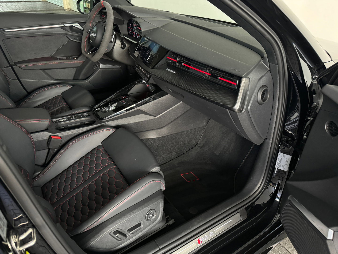 Audi RS3 Sportback 2.5 TFSI quattro Pano|HuD|Memory|Massage