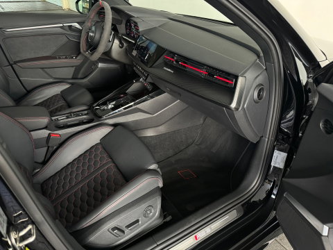 Audi RS3 Sportback 2.5 TFSI quattro Pano|HuD|Memory|Massage