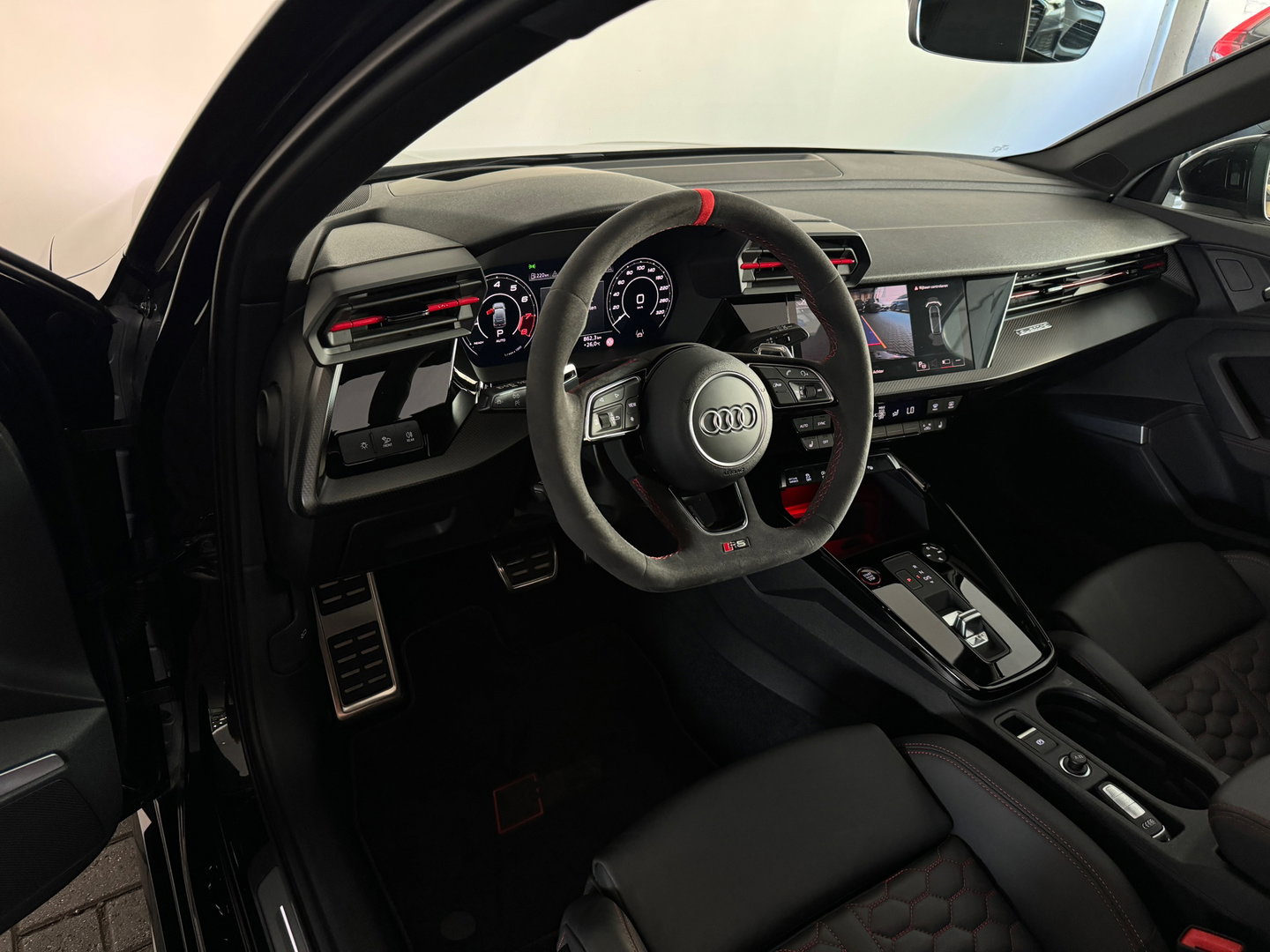 Audi RS3 Sportback 2.5 TFSI quattro Pano|HuD|Memory|Massage
