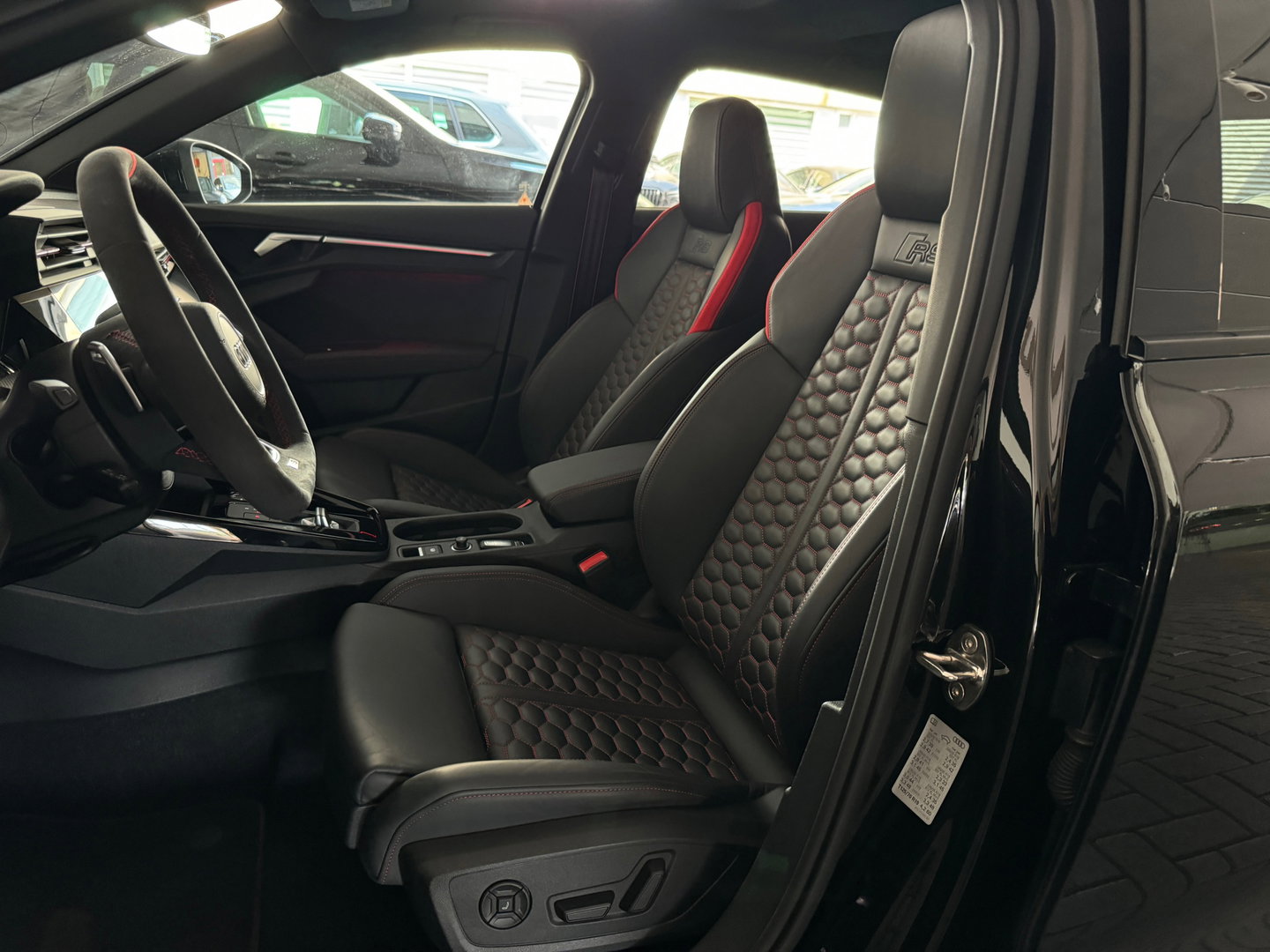 Audi RS3 Sportback 2.5 TFSI quattro Pano|HuD|Memory|Massage