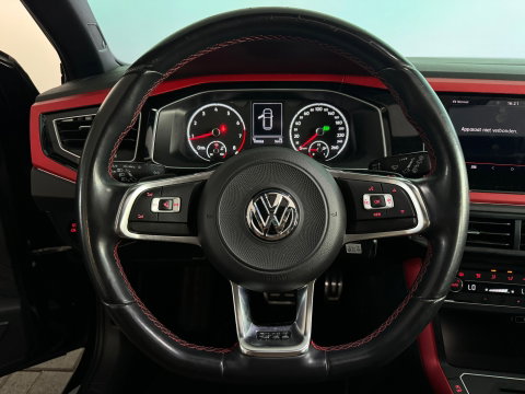 Volkswagen Polo 2.0 TSI GTI Pano|CarPlay|Beats|Stoelverwarming