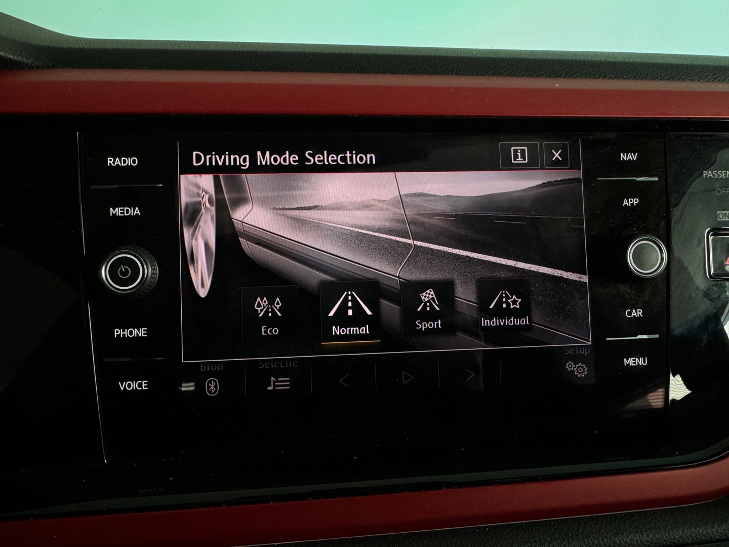 Volkswagen Polo 2.0 TSI GTI Pano|CarPlay|Beats|Stoelverwarming