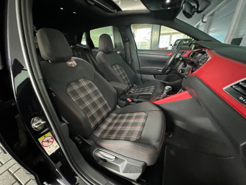 Volkswagen Polo 2.0 TSI GTI Pano|CarPlay|Beats|Stoelverwarming
