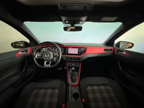 Volkswagen Polo 2.0 TSI GTI Pano|CarPlay|Beats|Stoelverwarming