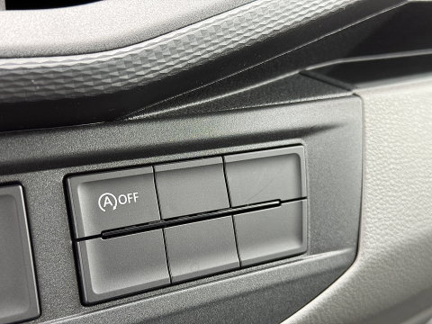 Volkswagen Transporter Kombi 2.0 TDI L2H1 Comfortline | 8 Persoons | Apple Carplay | DAB | Parkeersensoren | Bluetooth | Cruise Control |