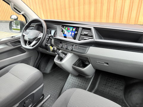 Volkswagen Transporter Kombi 2.0 TDI L2H1 Comfortline | 8 Persoons | Apple Carplay | DAB | Parkeersensoren | Bluetooth | Cruise Control |