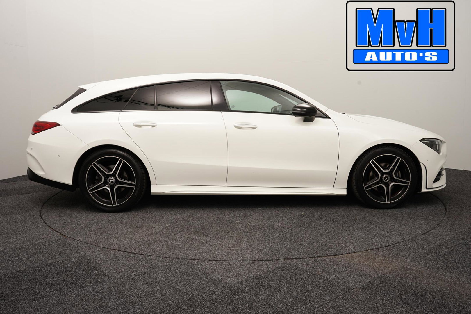 Mercedes-Benz CLA Shooting Brake 180 Business Solution AMG