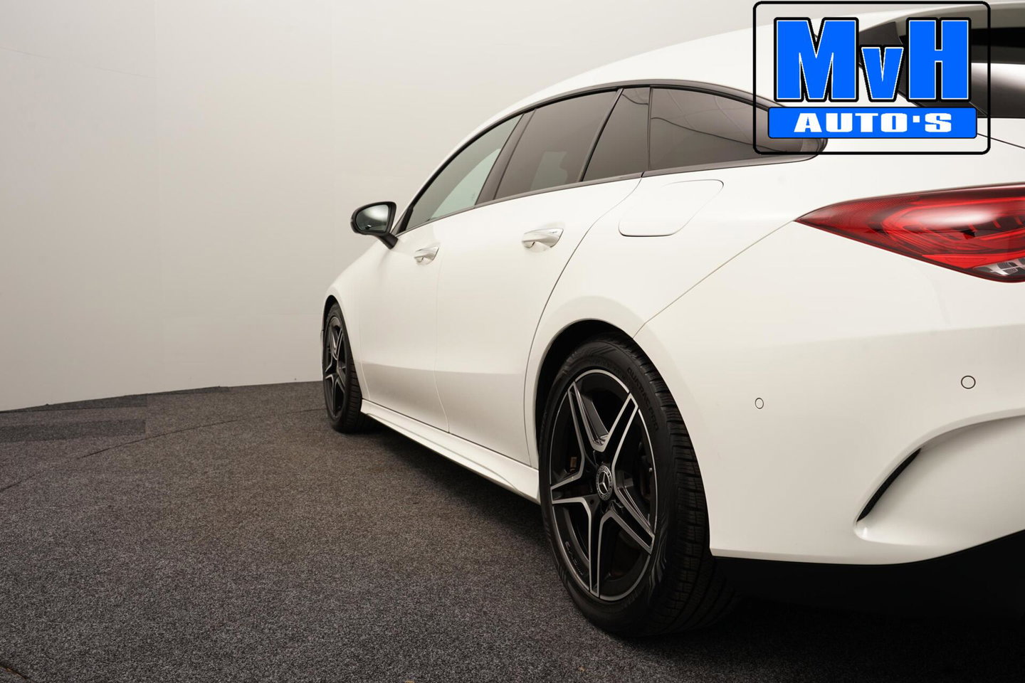 Mercedes-Benz CLA Shooting Brake 180 Business Solution AMG