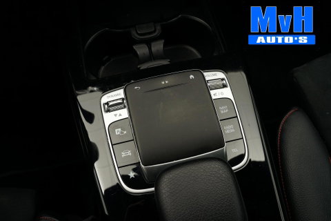 Mercedes-Benz CLA Shooting Brake 180 Business Solution AMG
