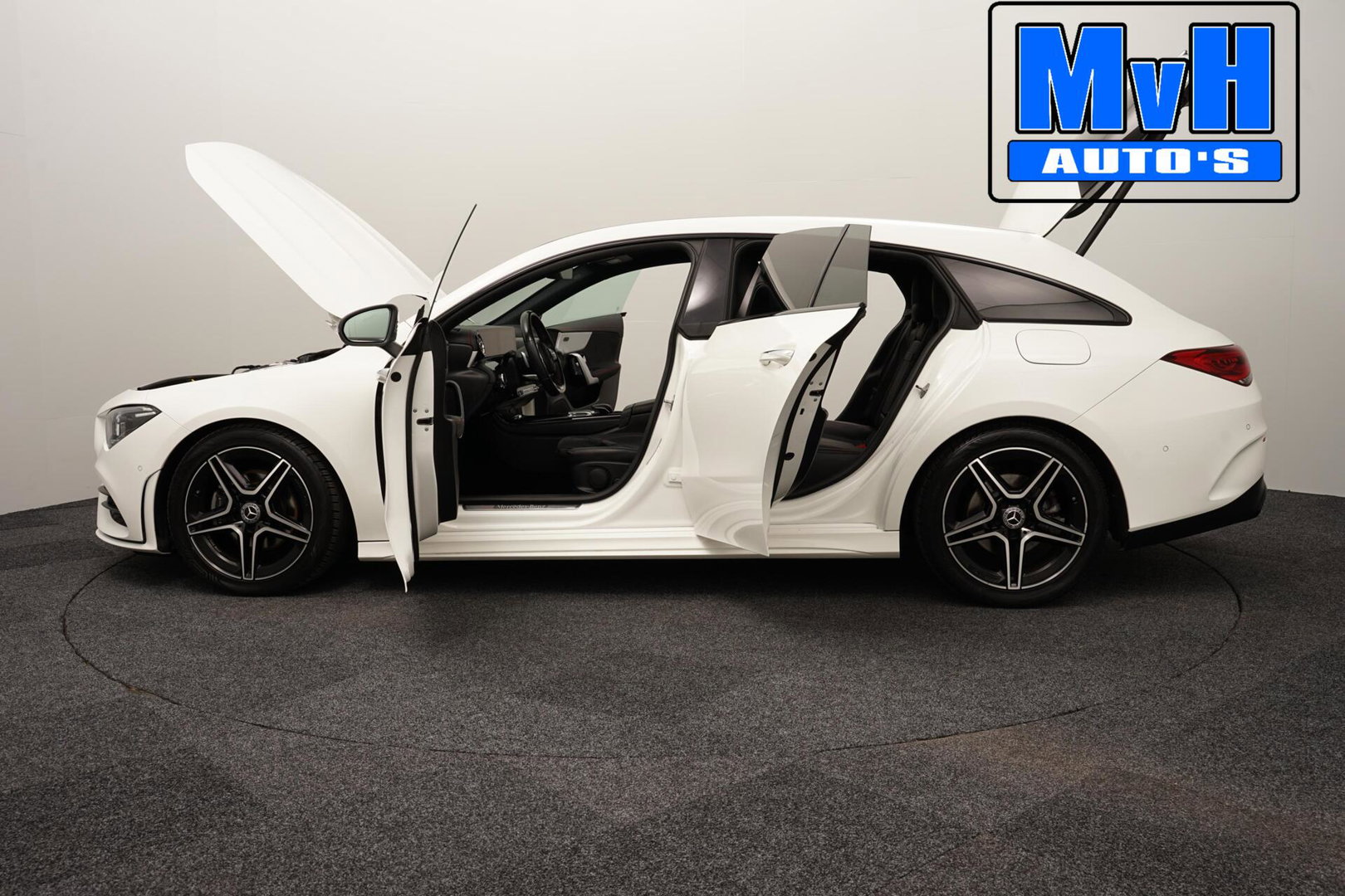Mercedes-Benz CLA Shooting Brake 180 Business Solution AMG