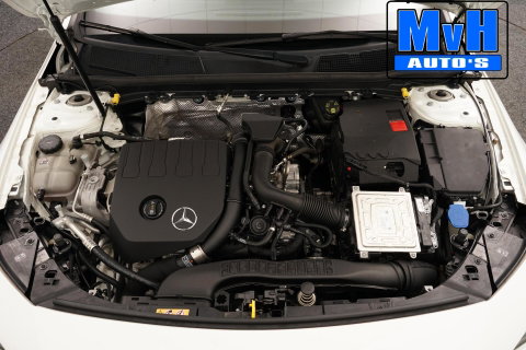Mercedes-Benz CLA Shooting Brake 180 Business Solution AMG