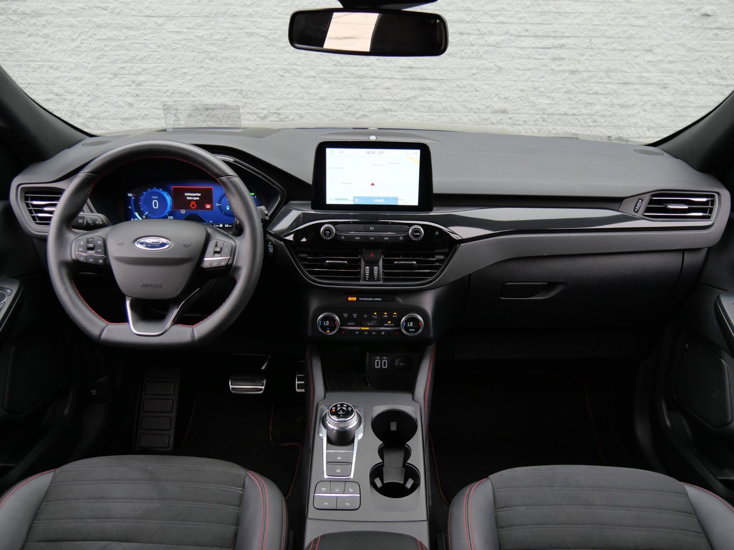 Ford Kuga PHEV ST-LINE X/ DRIVER ASSISTANCE PACK/ WINTER PACK/ DESIGN PACK/ HEAD-UP/ 19INCH VELGEN