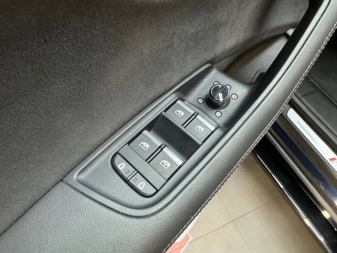 Audi Q8 55 TFSI quattro S Line Pano|RS Seat|HuD|B&O|360c 3D