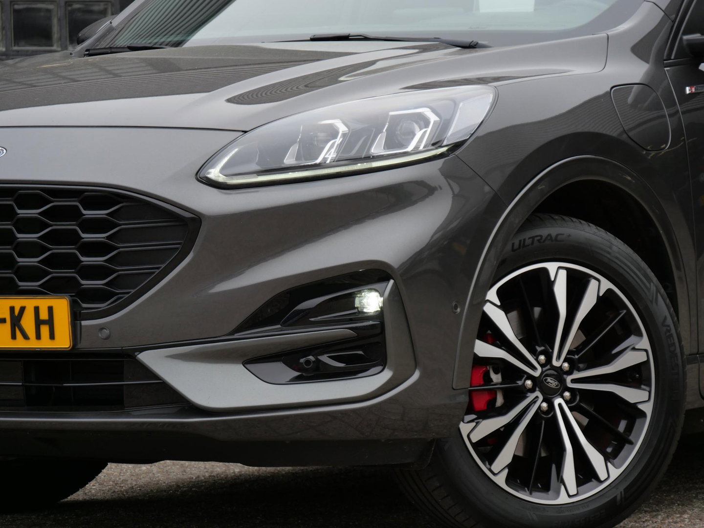 Ford Kuga PHEV ST-LINE X/ DRIVER ASSISTANCE PACK/ WINTER PACK/ DESIGN PACK/ HEAD-UP/ 19INCH VELGEN