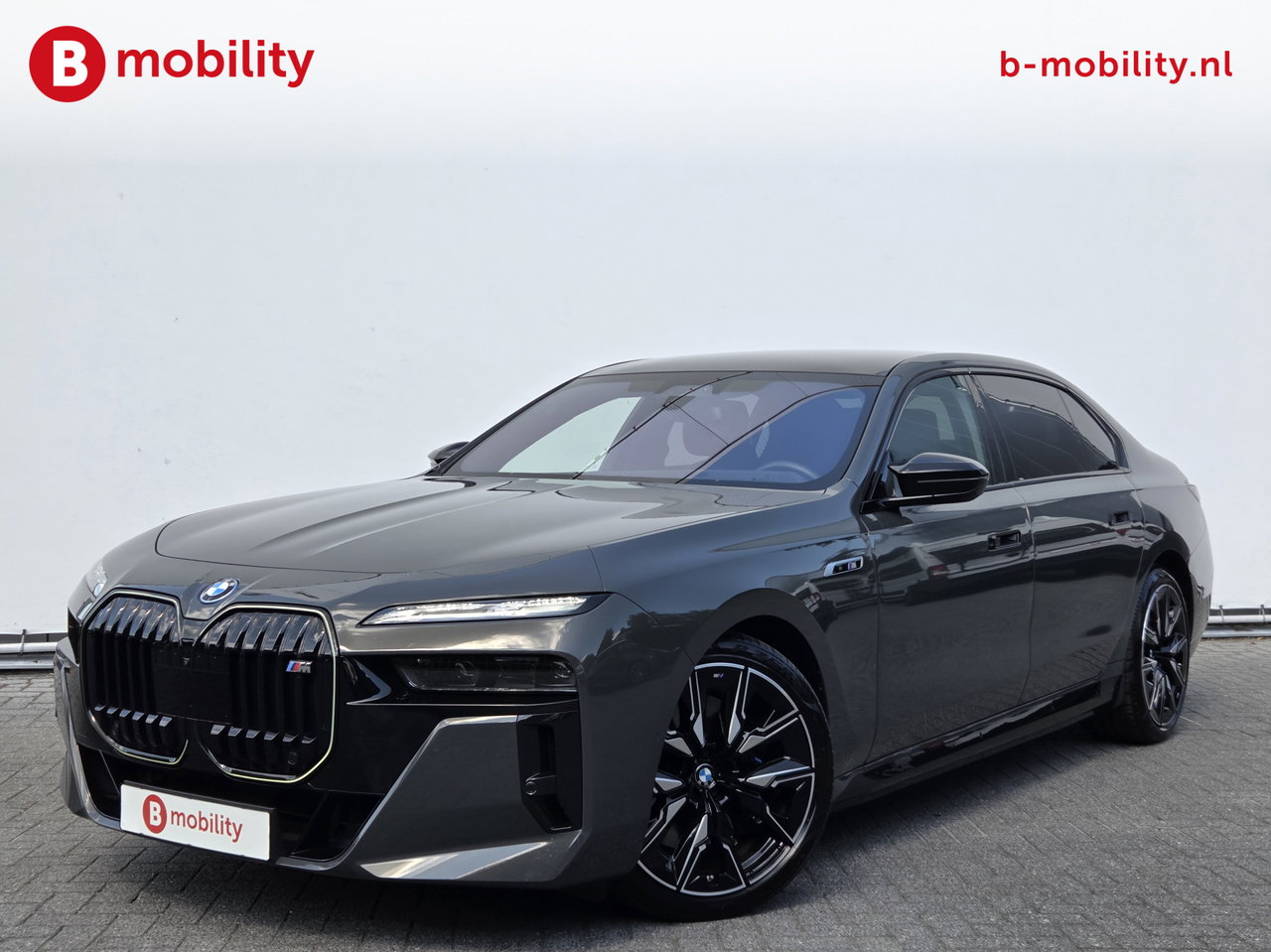 BMW i7