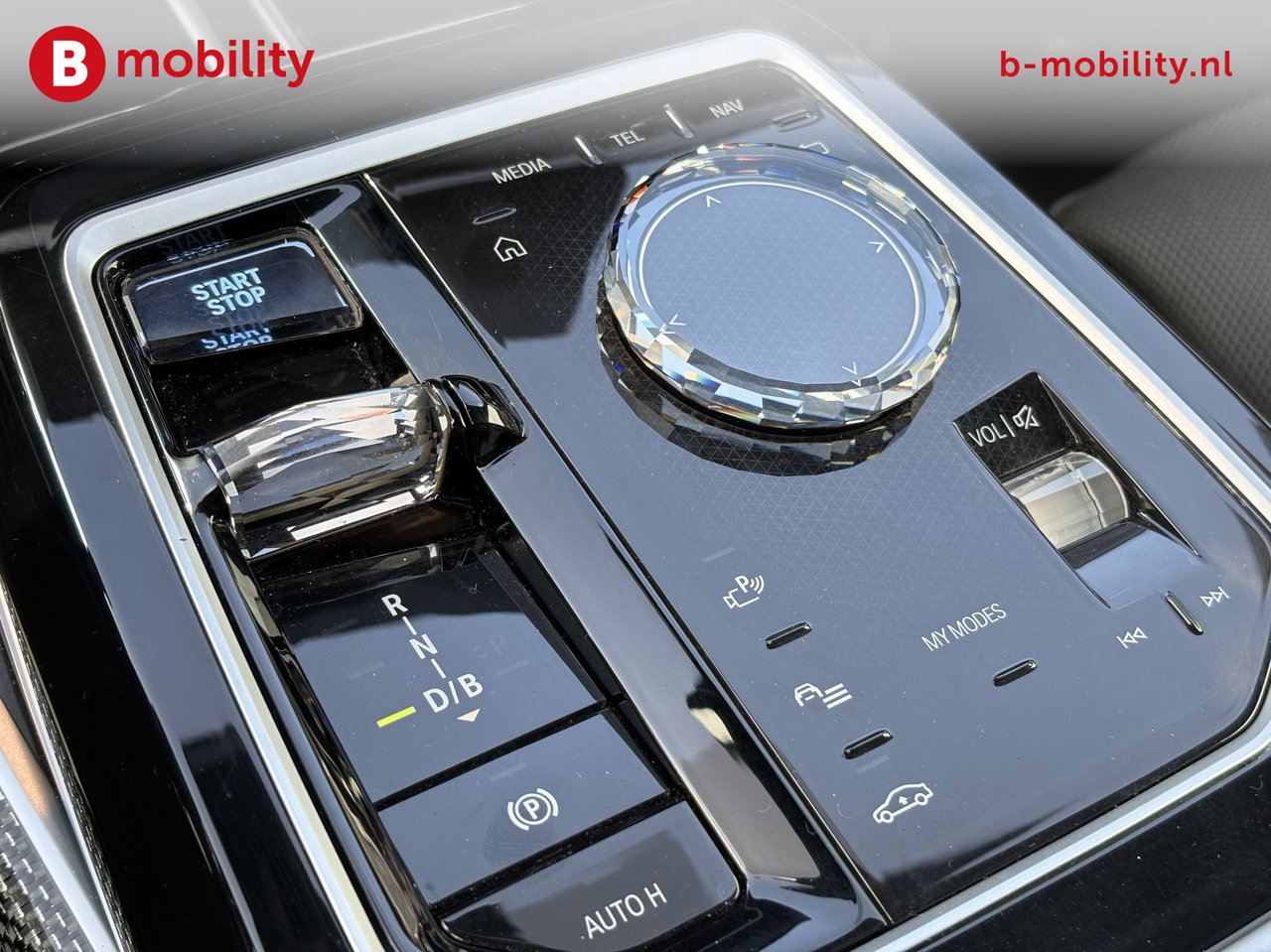 BMW i7
