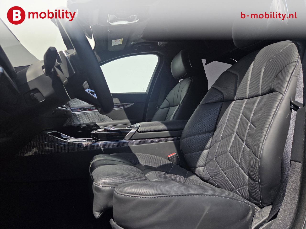 BMW i7