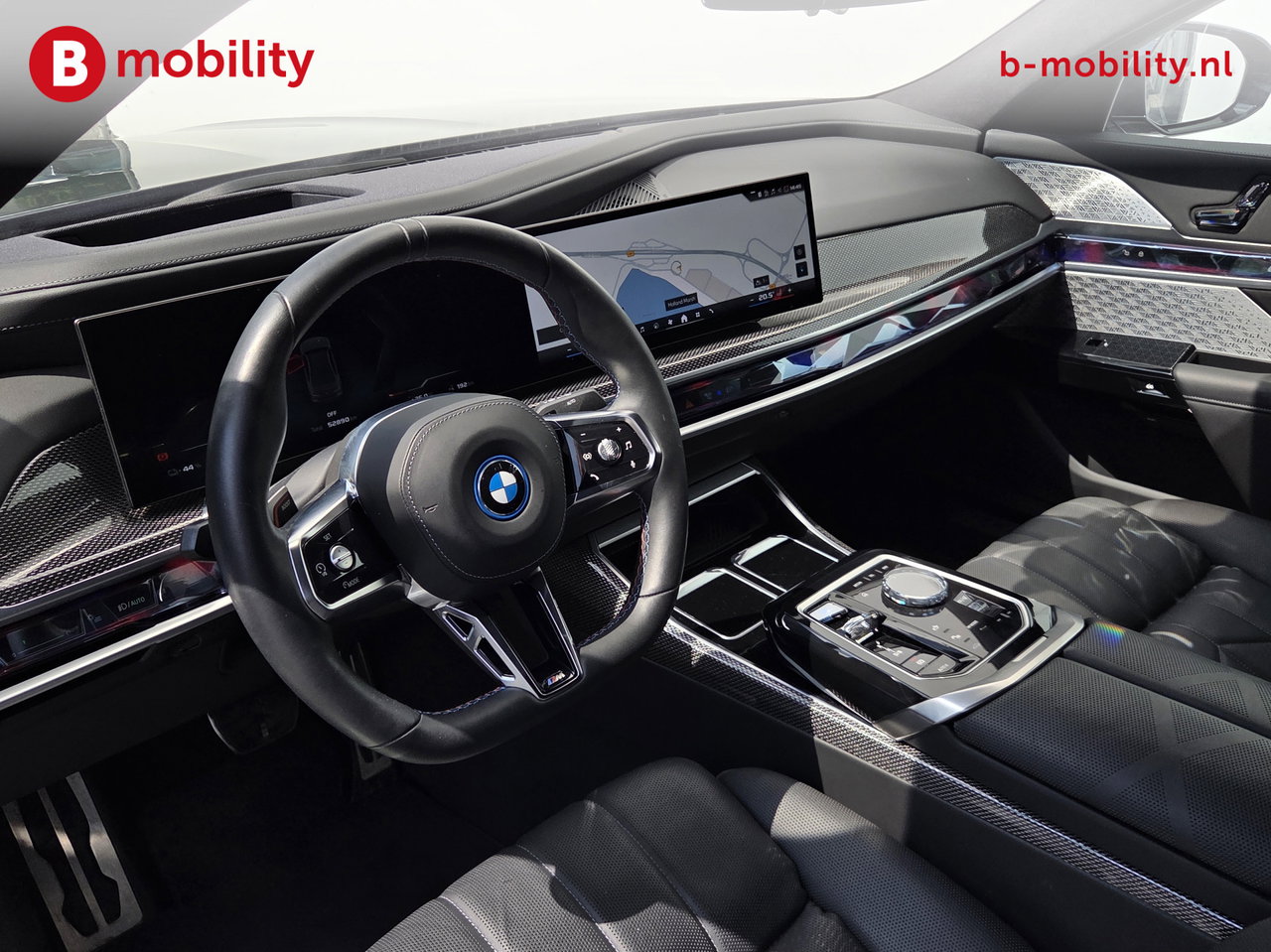 BMW i7