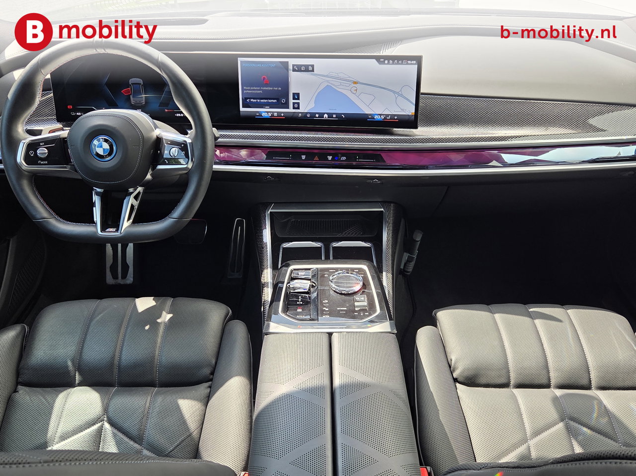BMW i7