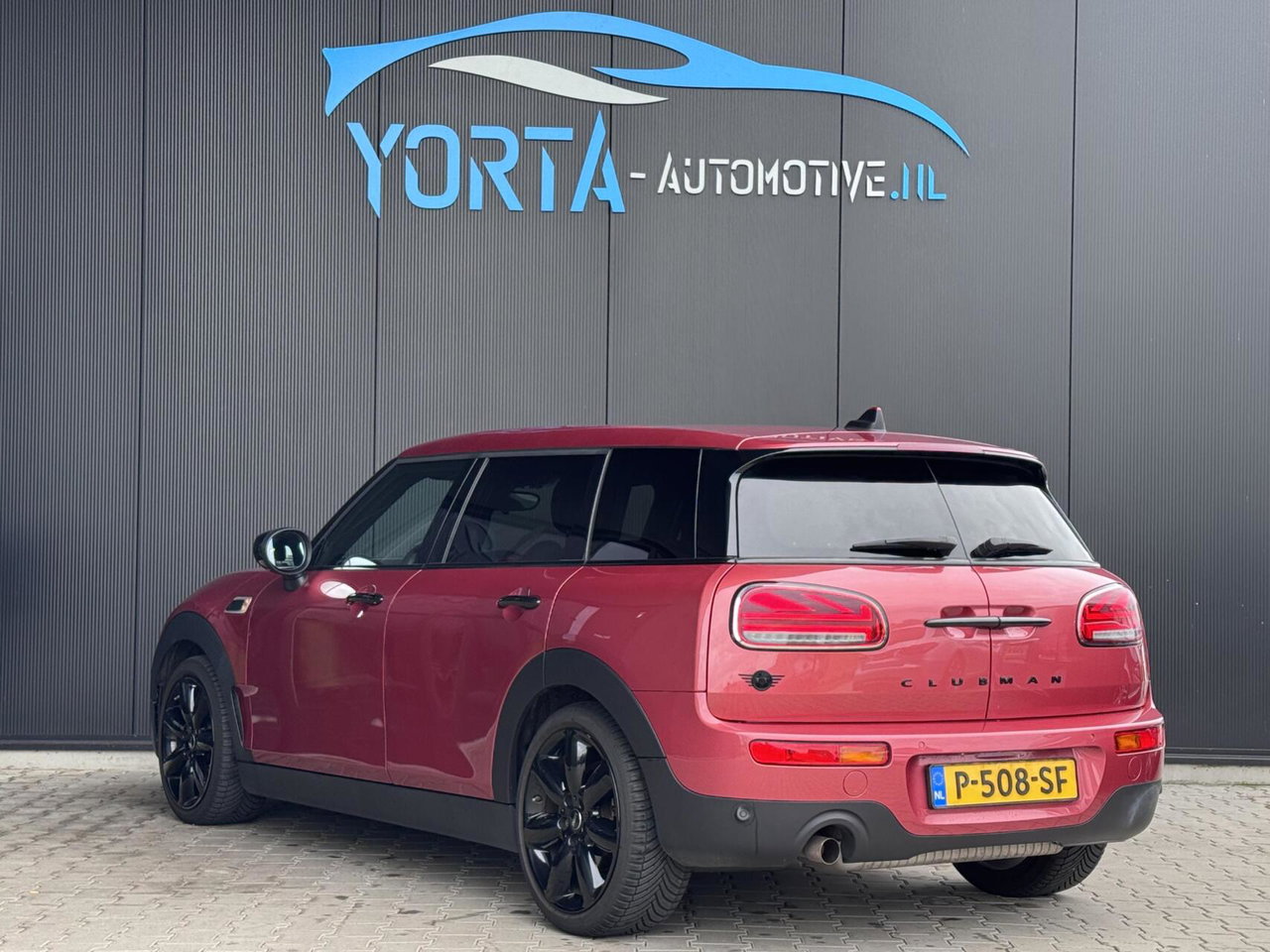 MINI Clubman