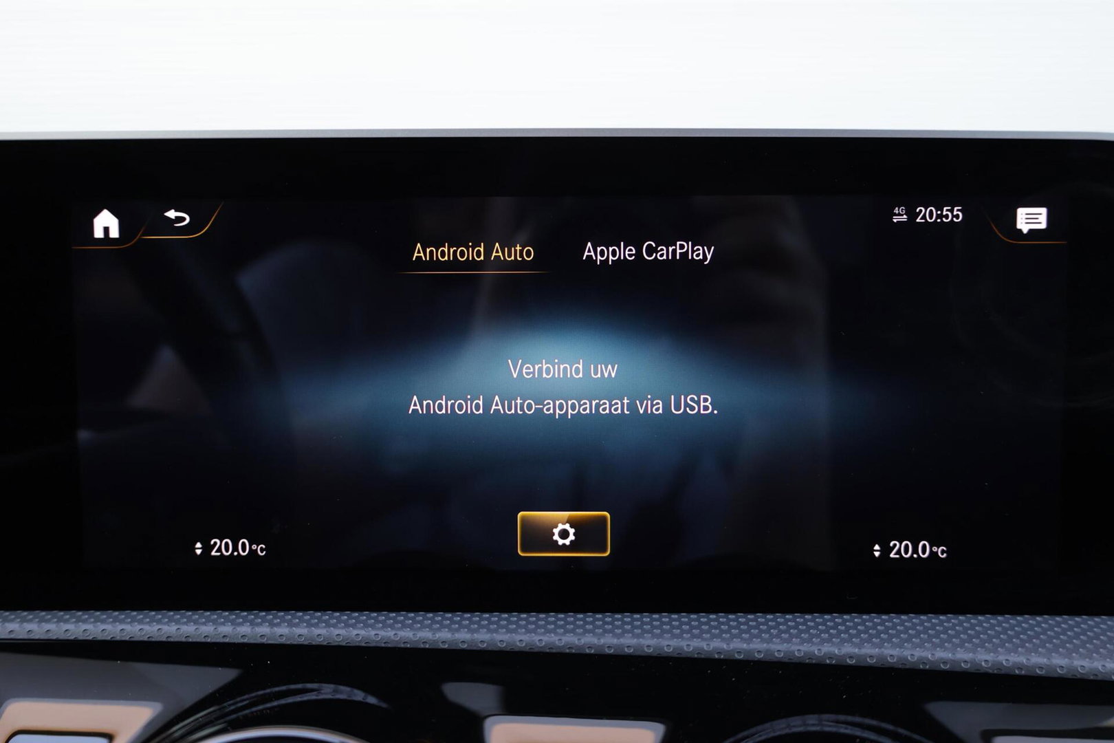 Mercedes-Benz A-Klasse 200 Launch Edition AMG / Night Pakket / Keyless Go / Standkachel / Sfeerverlichting / Stoelverwarming
