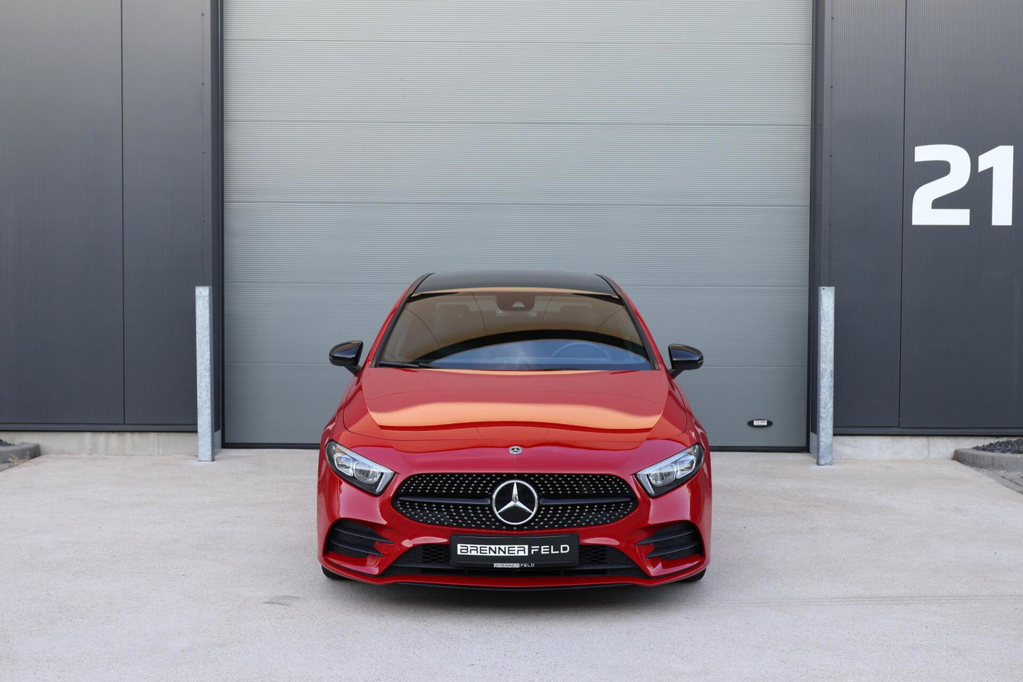 Mercedes-Benz A-Klasse 200 Launch Edition AMG / Night Pakket / Keyless Go / Standkachel / Sfeerverlichting / Stoelverwarming