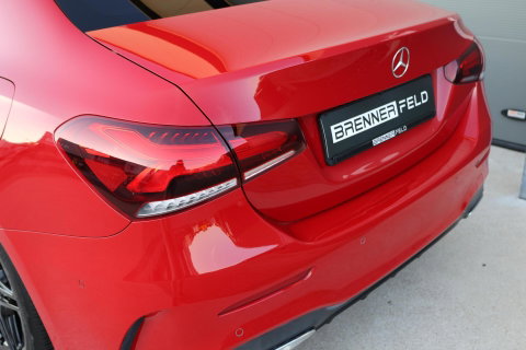 Mercedes-Benz A-Klasse 200 Launch Edition AMG / Night Pakket / Keyless Go / Standkachel / Sfeerverlichting / Stoelverwarming