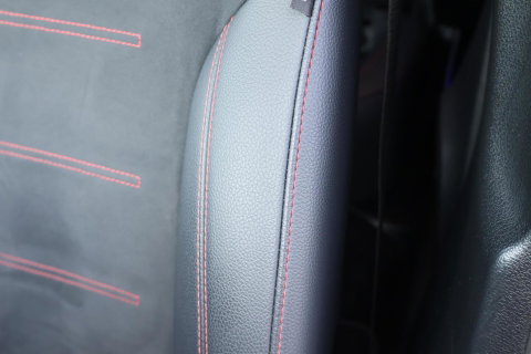 Mercedes-Benz A-Klasse 200 Launch Edition AMG / Night Pakket / Keyless Go / Standkachel / Sfeerverlichting / Stoelverwarming