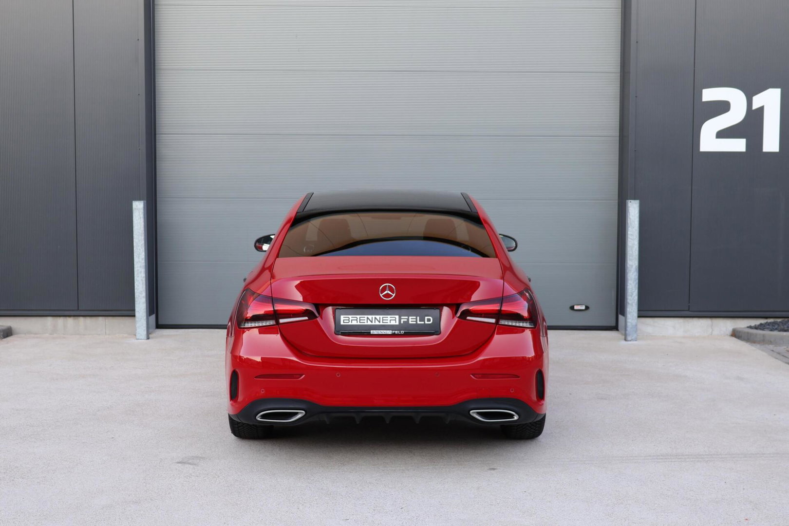 Mercedes-Benz A-Klasse 200 Launch Edition AMG / Night Pakket / Keyless Go / Standkachel / Sfeerverlichting / Stoelverwarming