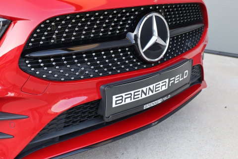 Mercedes-Benz A-Klasse 200 Launch Edition AMG / Night Pakket / Keyless Go / Standkachel / Sfeerverlichting / Stoelverwarming