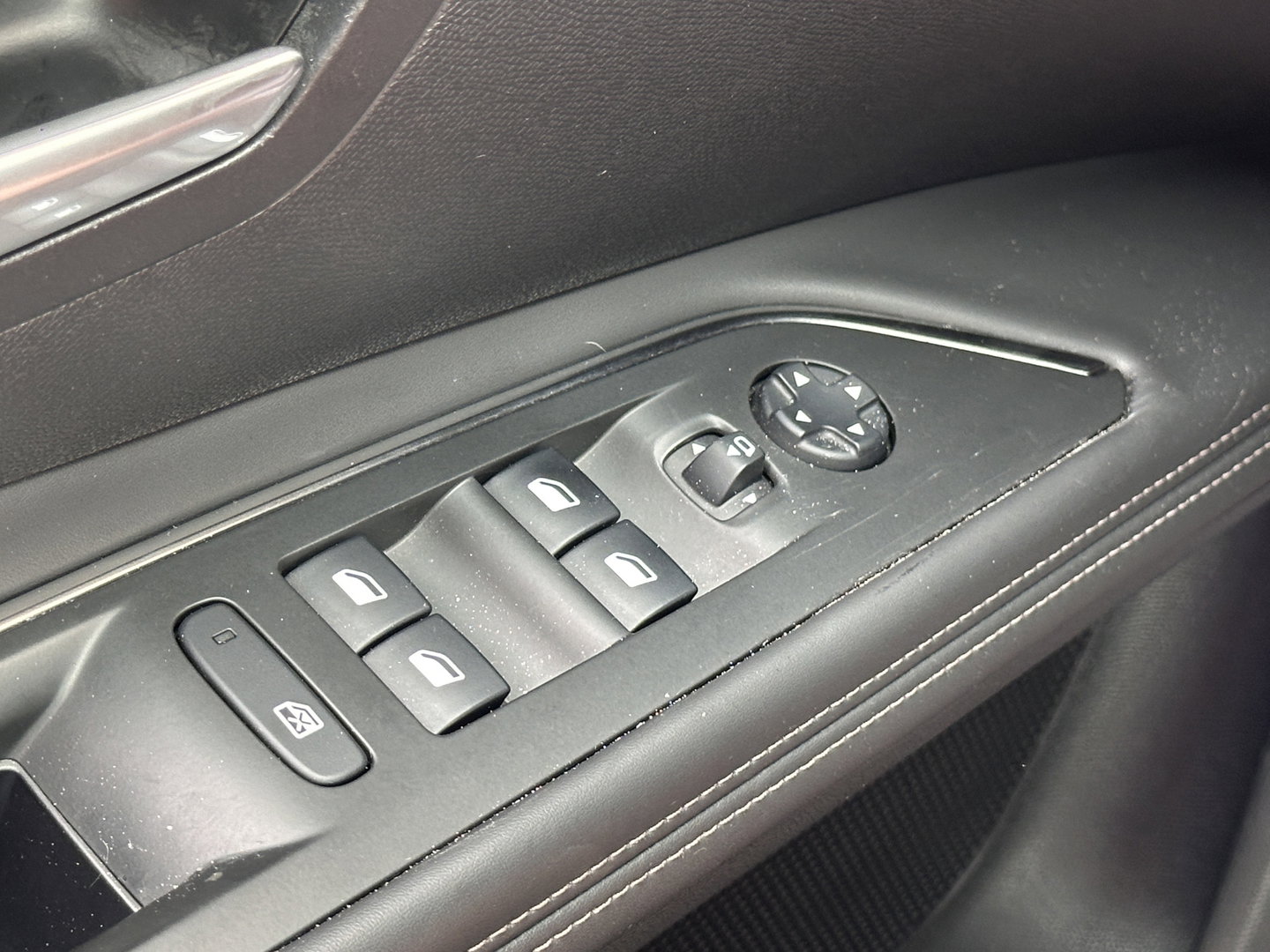 Peugeot 3008 1.2 PureTech Blue Lease Premium | Achteruitrijcamera | Afneembare Trekhaak | Cruise Control | Apple Carplay | Parkeersensoren | Keyless | Android Auto