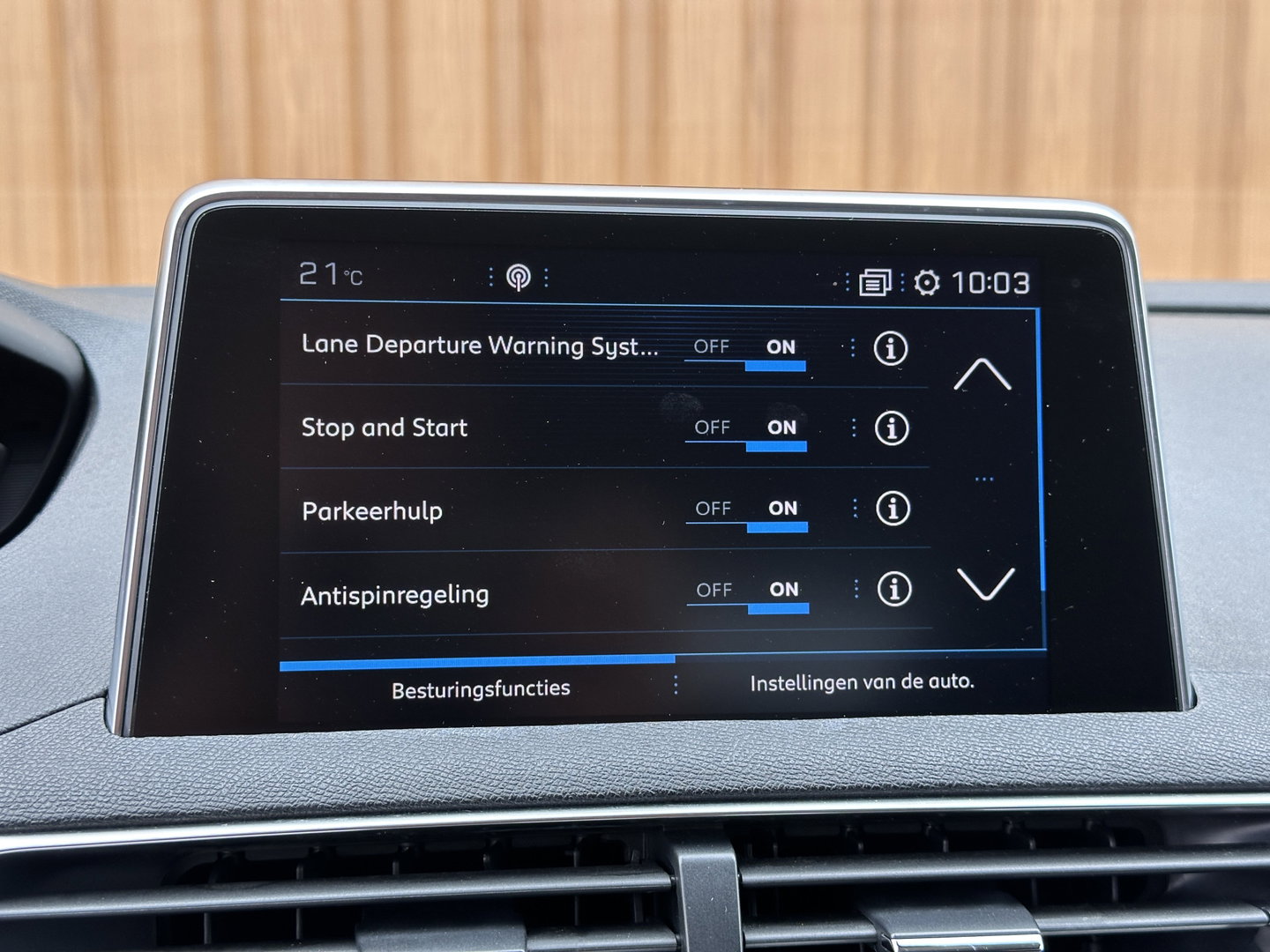Peugeot 3008 1.2 PureTech Blue Lease Premium | Achteruitrijcamera | Afneembare Trekhaak | Cruise Control | Apple Carplay | Parkeersensoren | Keyless | Android Auto