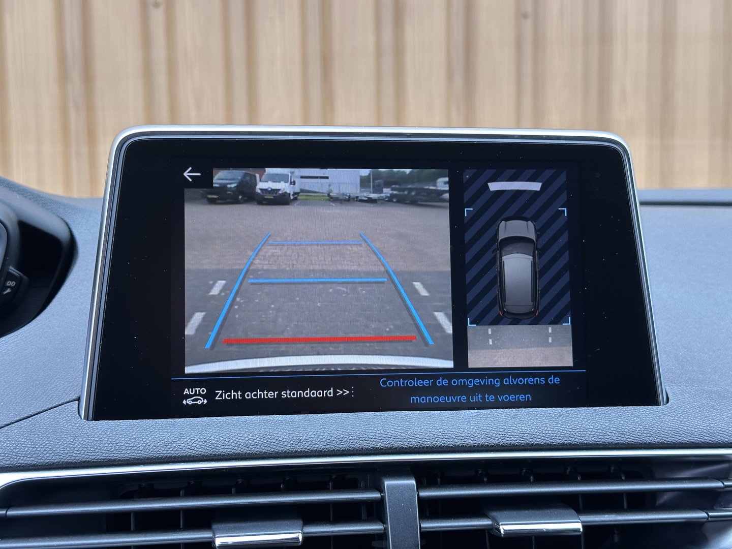 Peugeot 3008 1.2 PureTech Blue Lease Premium | Achteruitrijcamera | Afneembare Trekhaak | Cruise Control | Apple Carplay | Parkeersensoren | Keyless | Android Auto