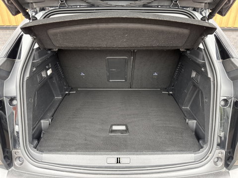 Peugeot 3008 1.2 PureTech Blue Lease Premium | Achteruitrijcamera | Afneembare Trekhaak | Cruise Control | Apple Carplay | Parkeersensoren | Keyless | Android Auto