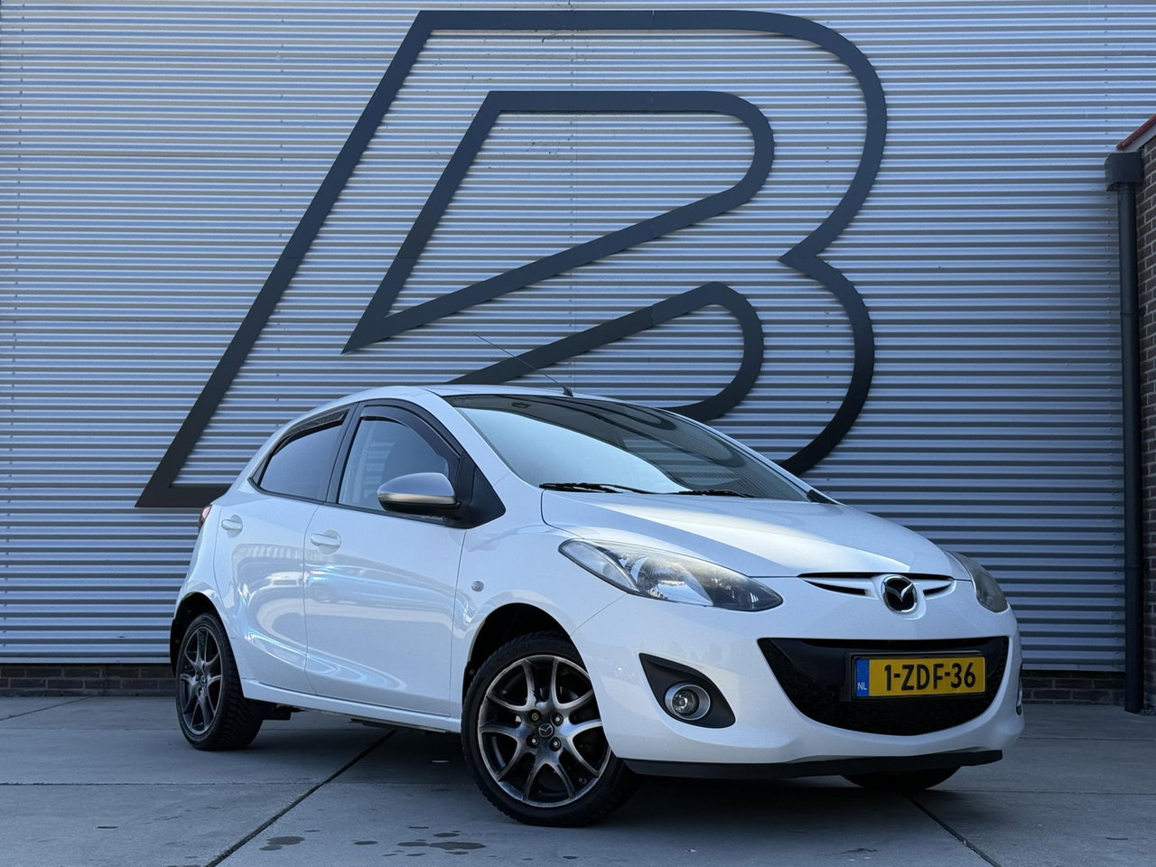 Mazda 2