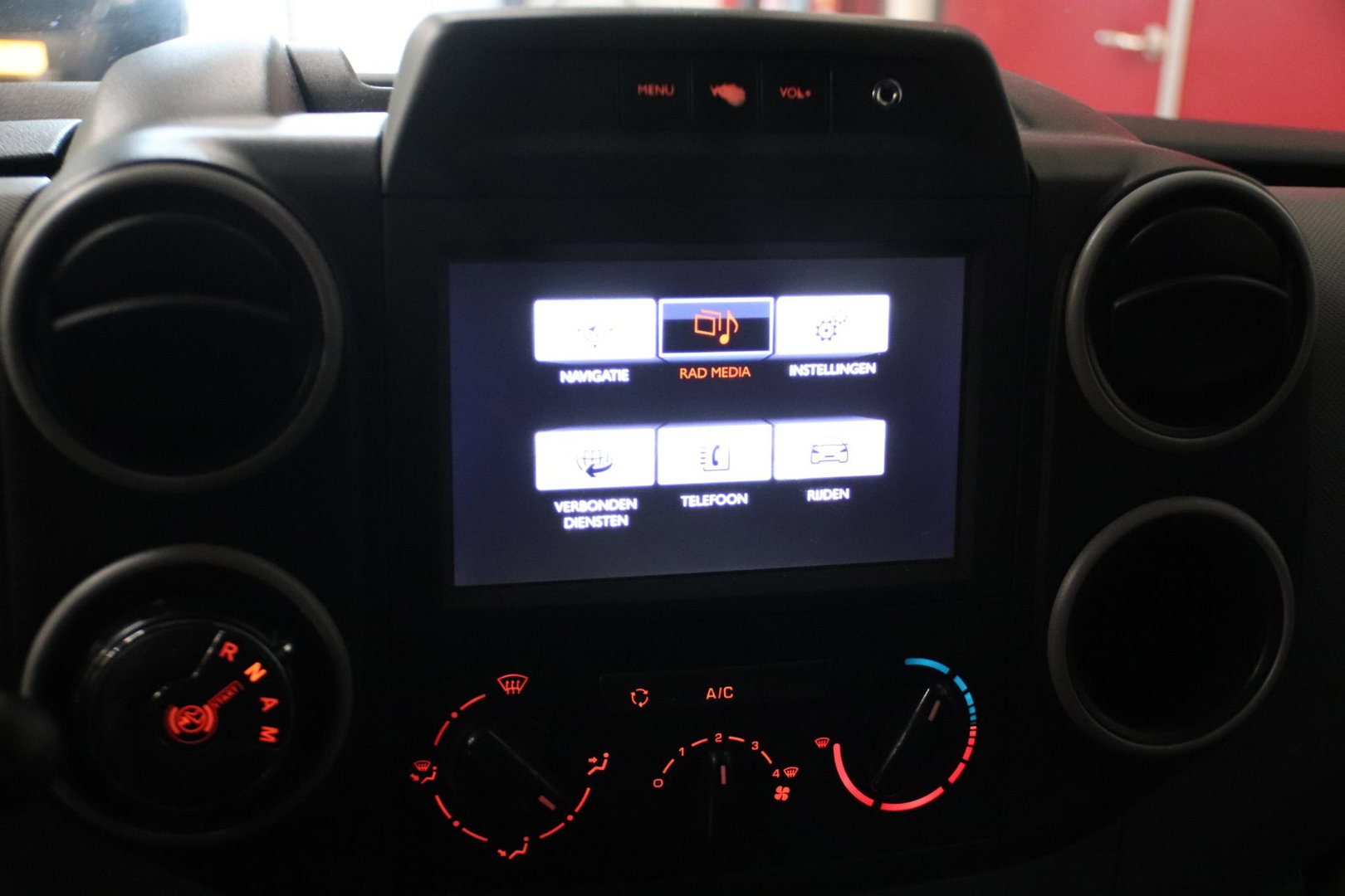 Citroën Berlingo 1.6 BlueHDI AUTOMAAT 3 PERS EURO 6 AIRCO TREKHAAK
