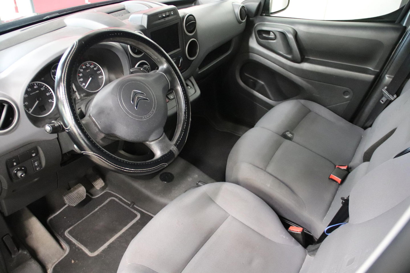 Citroën Berlingo 1.6 BlueHDI AUTOMAAT 3 PERS EURO 6 AIRCO TREKHAAK