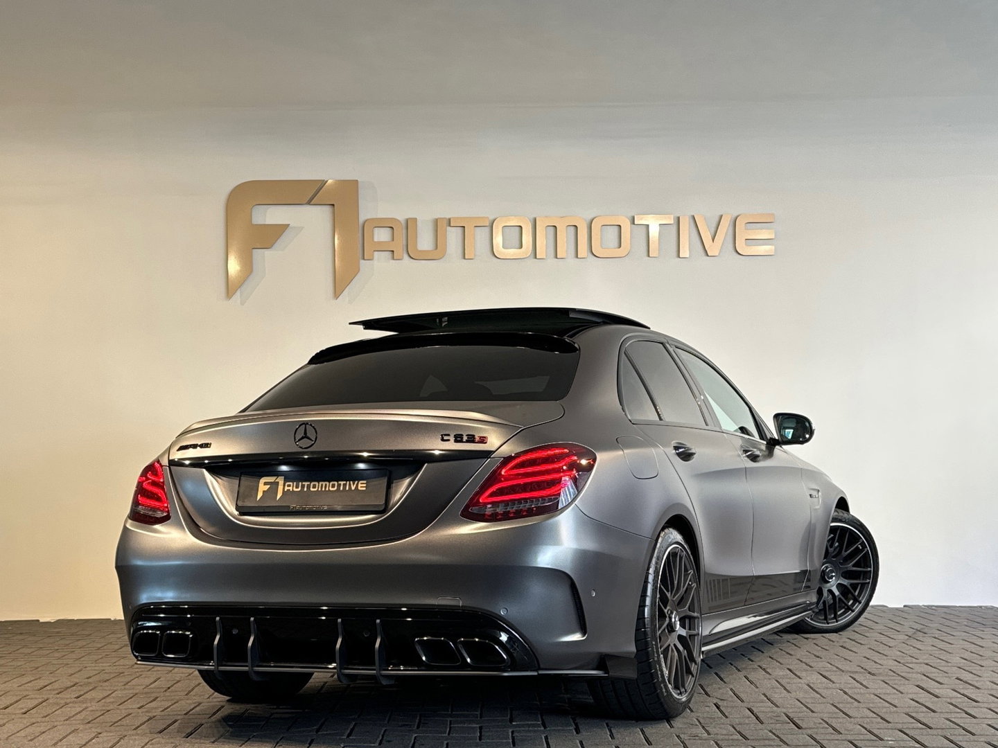 Mercedes-Benz C-Klasse AMG 63 S Pano|Kuip|Ceramic|HuD|360Cam