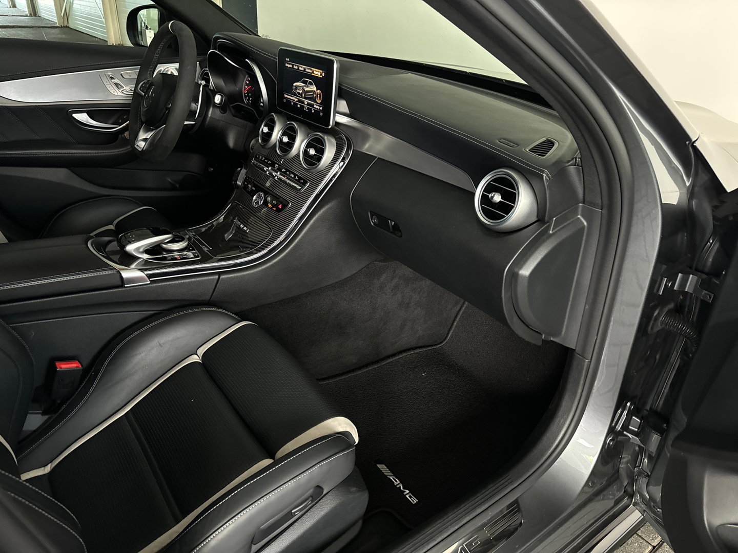 Mercedes-Benz C-Klasse AMG 63 S Pano|Kuip|Ceramic|HuD|360Cam