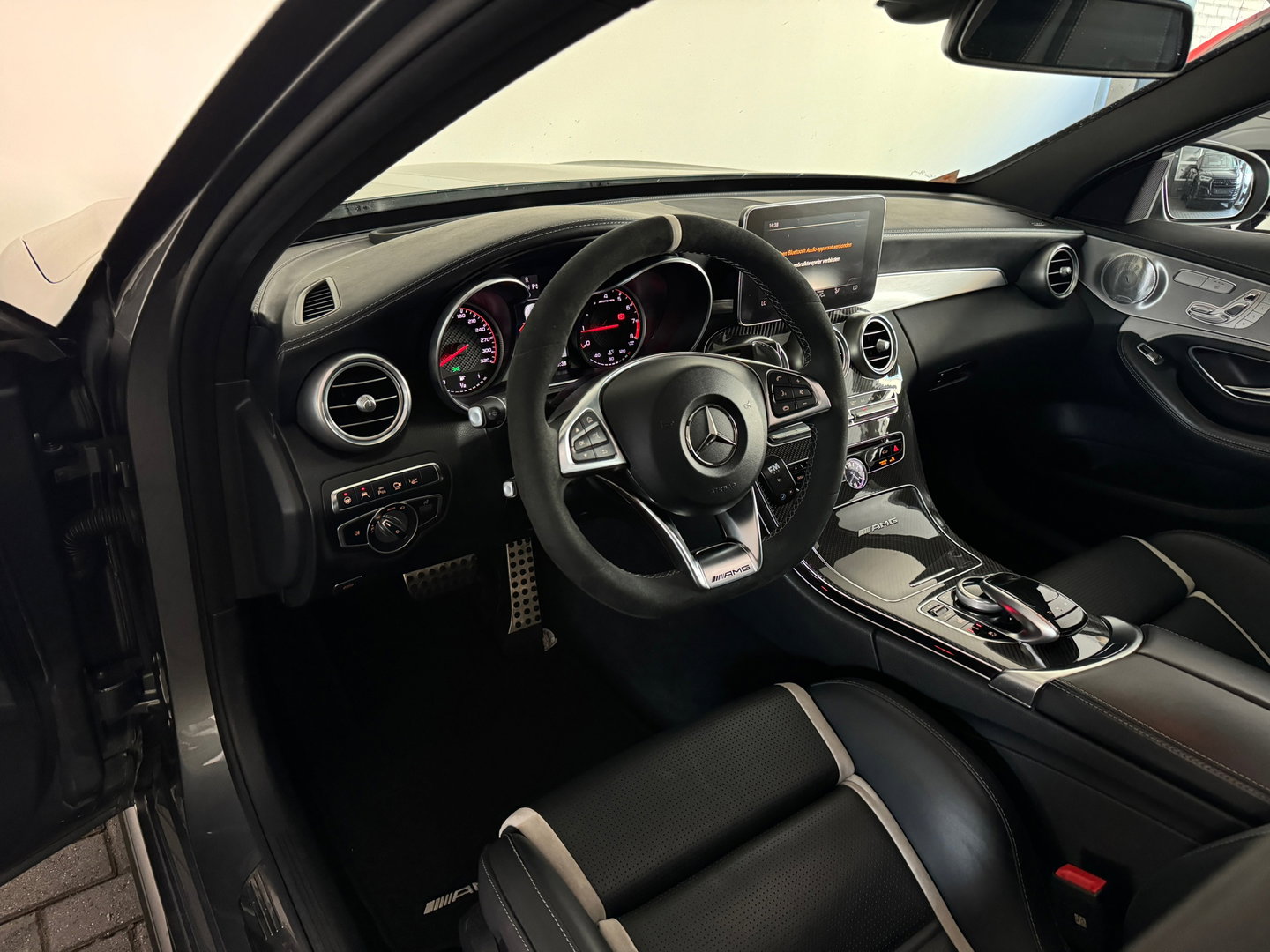 Mercedes-Benz C-Klasse AMG 63 S Pano|Kuip|Ceramic|HuD|360Cam