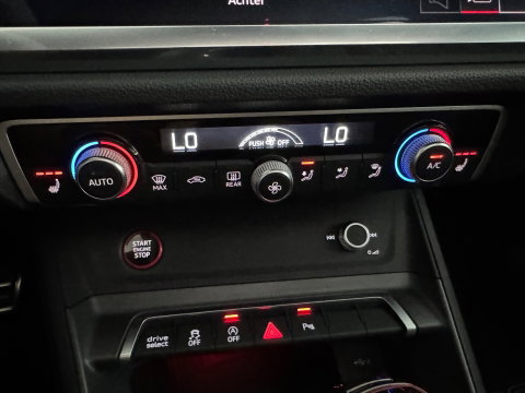 Audi RSQ3 Sportback 2.5 TFSI Pano|RS Seat|Trekhaak|Sfeer|VOL