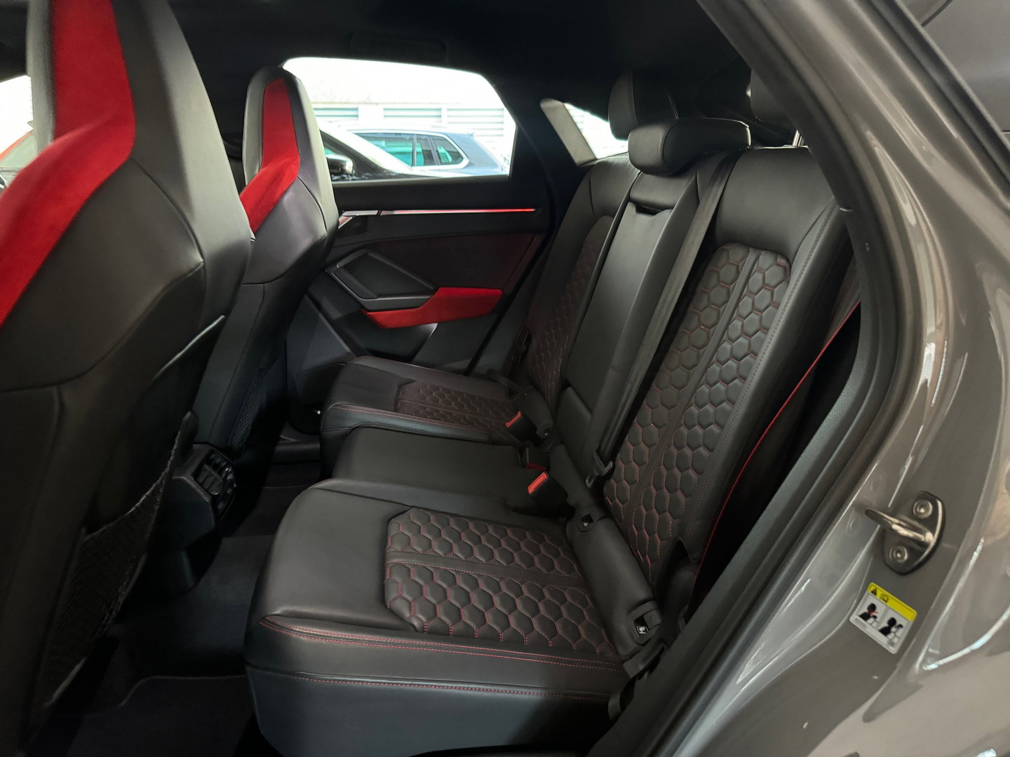 Audi RSQ3 Sportback 2.5 TFSI Pano|RS Seat|Trekhaak|Sfeer|VOL