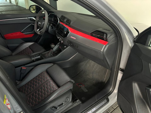Audi RSQ3 Sportback 2.5 TFSI Pano|RS Seat|Trekhaak|Sfeer|VOL