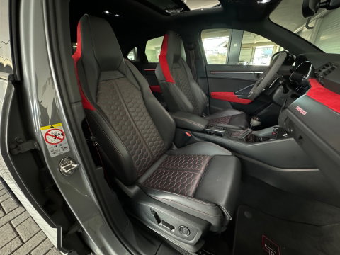 Audi RSQ3 Sportback 2.5 TFSI Pano|RS Seat|Trekhaak|Sfeer|VOL