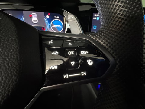 Volkswagen Golf 2.0 TSI R 4M Performance Pano|H/K|Akrapovic