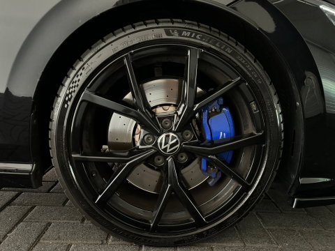 Volkswagen Golf 2.0 TSI R 4M Performance Pano|H/K|Akrapovic