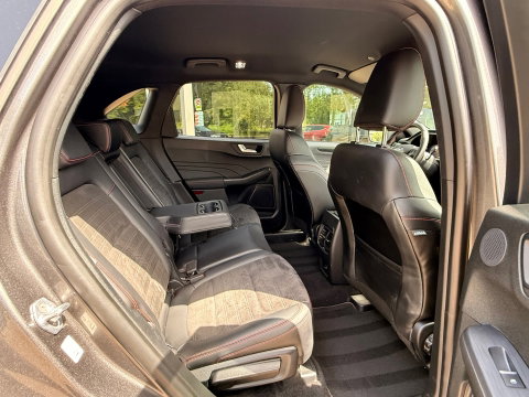 Ford Kuga 2.5 PHEV 225 ST-line X l B&O l LED l Winterpack