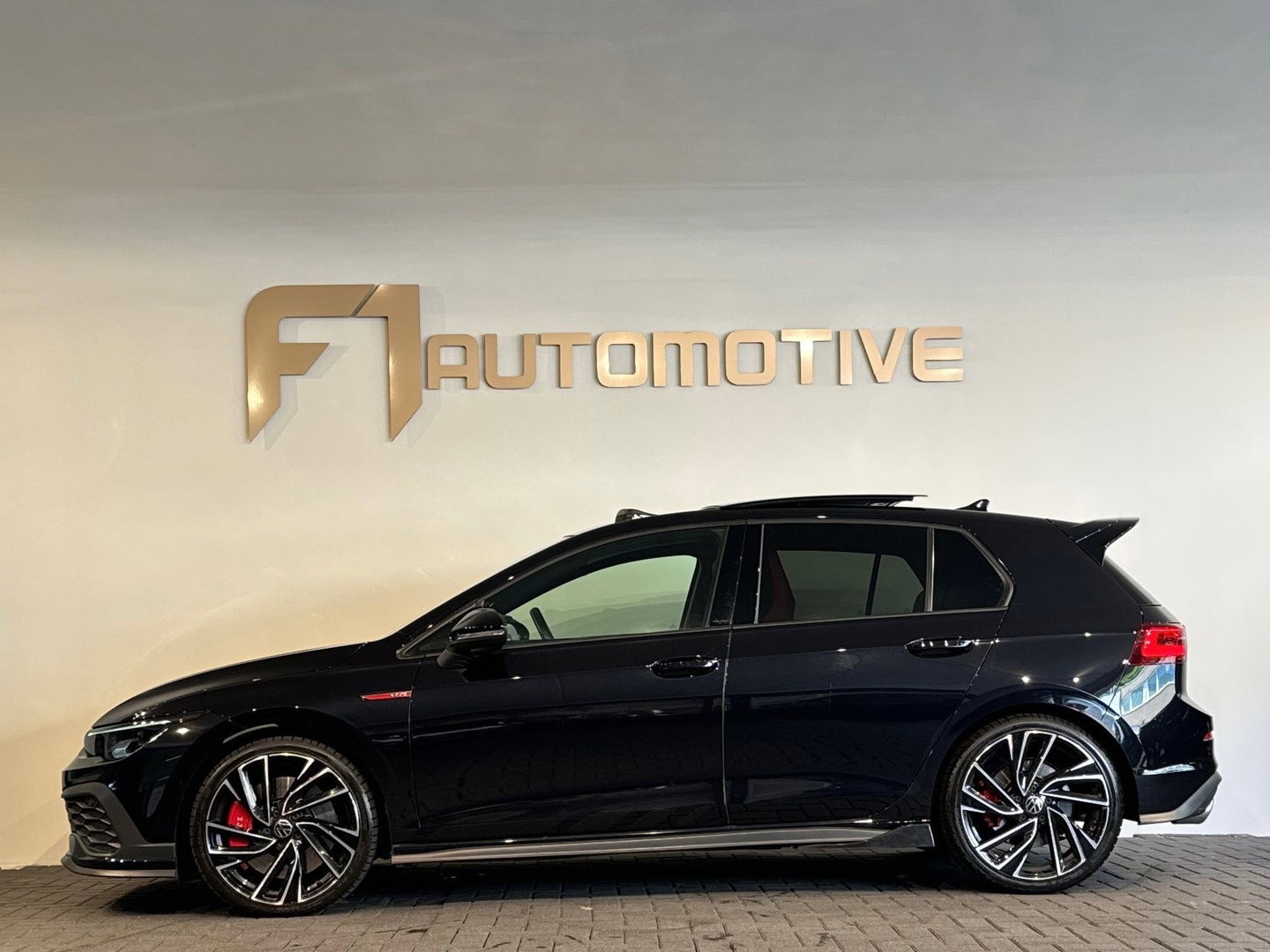 Volkswagen Golf 2.0 TSI GTI Clubsport Pano|Sfeer|IQ|Camera